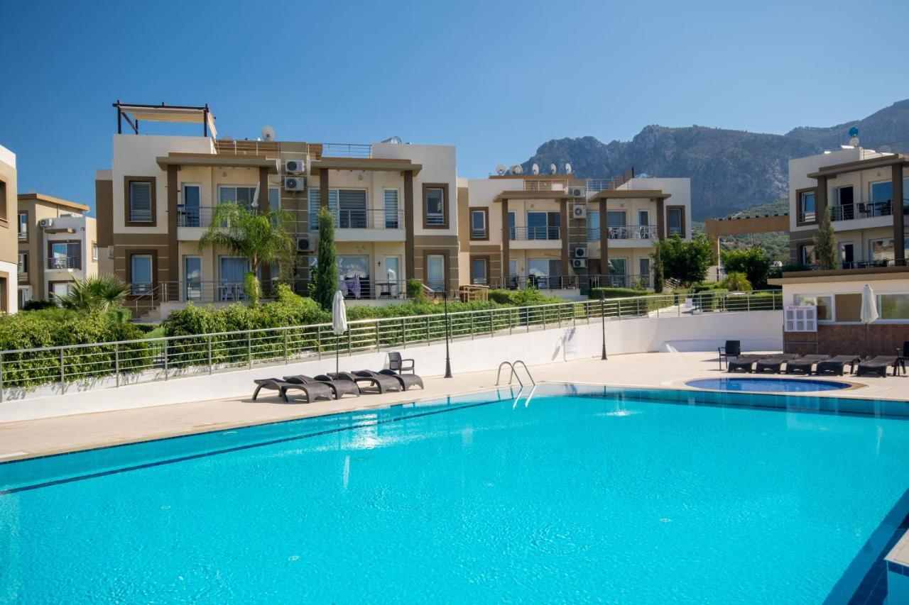 Spacious Two-Bedroom Apartment In Amazing Residence Escape Homes Cirénia Exterior foto