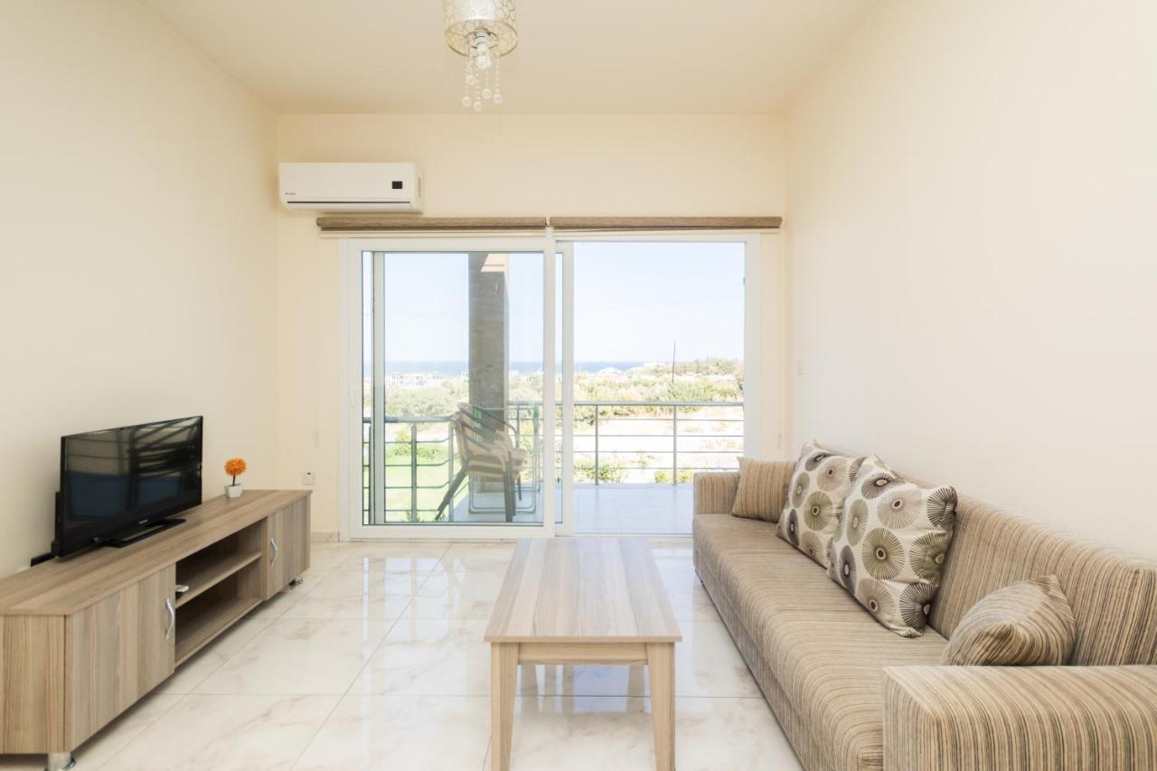 Spacious Two-Bedroom Apartment In Amazing Residence Escape Homes Cirénia Exterior foto